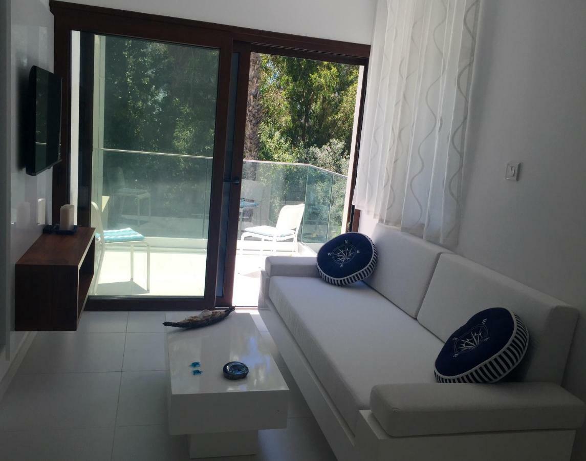 Modern Seaview Beach Studio Limassol Eksteriør billede