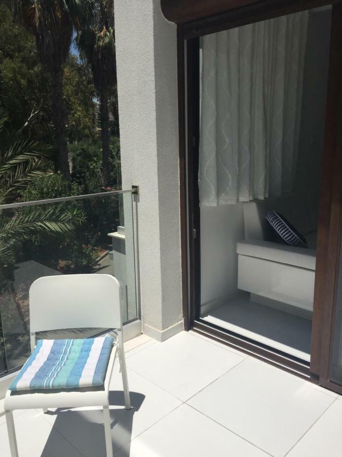 Modern Seaview Beach Studio Limassol Eksteriør billede